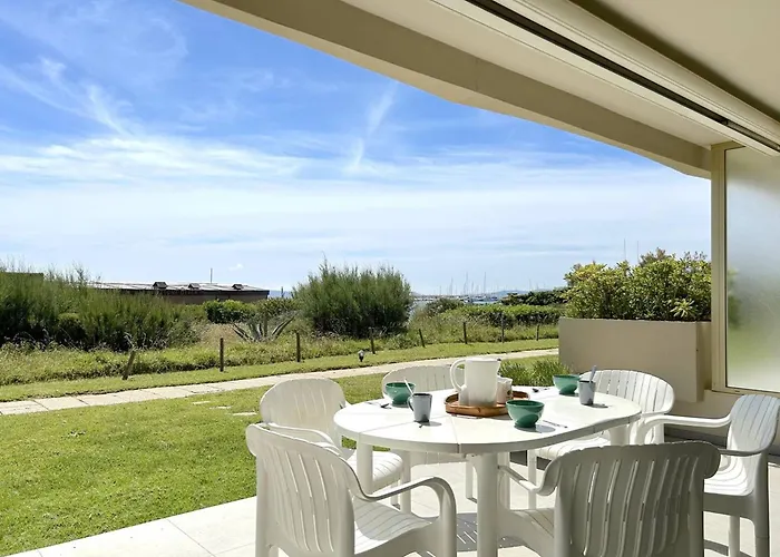 3 Pieces 4 Couchages Avec Parking Au Lavandou - Fr-1-251-316