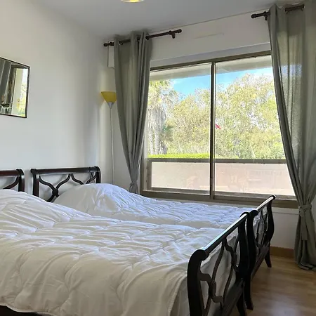 3 Pieces 4 Couchages Avec Parking Au Lavandou - Fr-1-251-316 * Le Lavandou