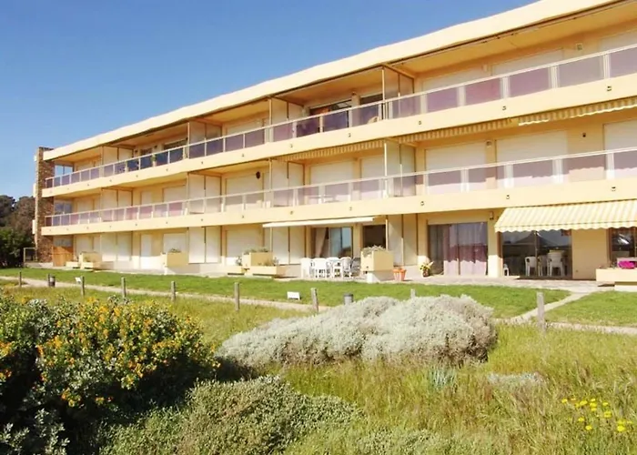 3 Pieces 4 Couchages Avec Parking Au Lavandou - Fr-1-251-316 Apartment *